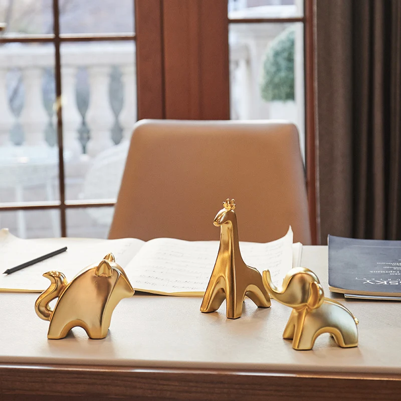 Золотая миниатюрная креативная каучуковая скульптура в скандинавском стиле