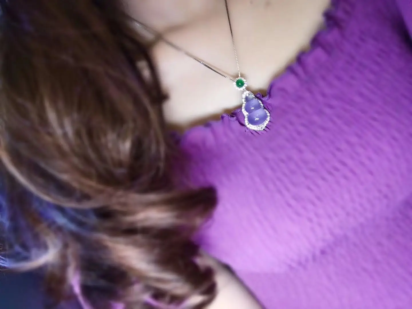 

Natural Blue Chalcedony Calabash Pendent Ice-like Transparent Necklace Silver Inlaid with Silver Necklace Simple Jucai Emerald