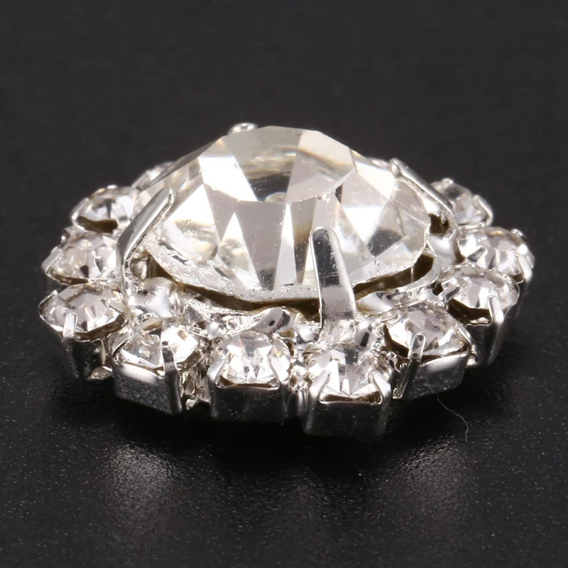 Практичный пуговица с прозрачными стразами плоской задней стороной для