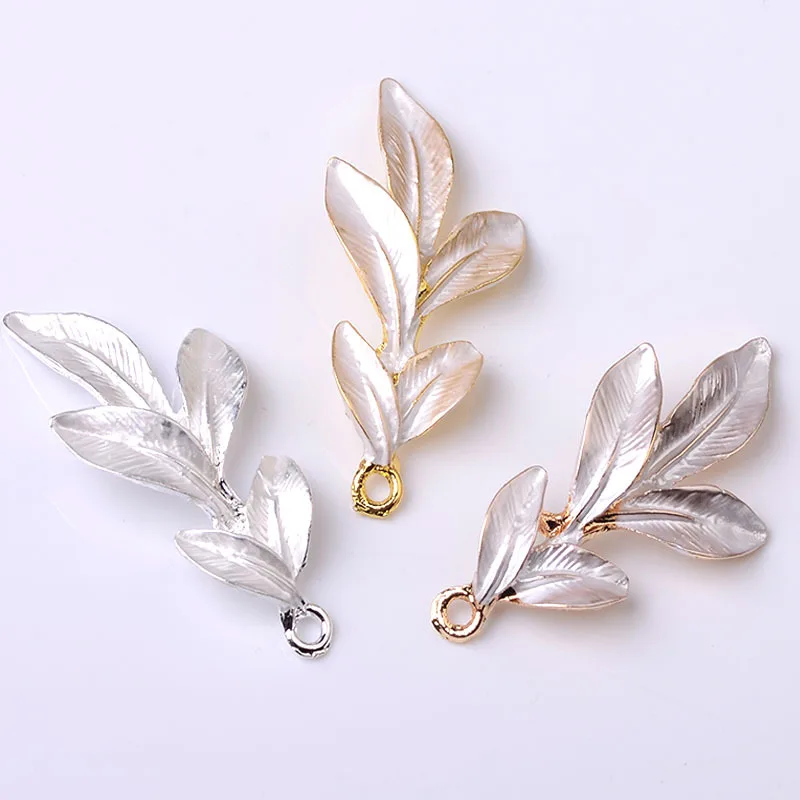

10pcs 47x23mm Metal Alloy Leaves Pendant KC Gold /Silver Plated Scumbling Leaf Charms DIY Accessories For Jewelry Making
