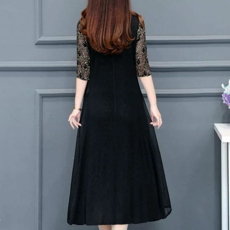 Женское длинное платье летнее свободное с пятью рукавами кружевное v образным