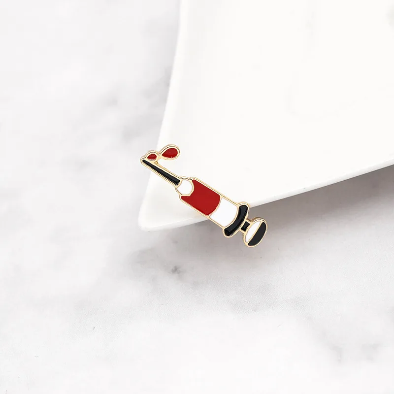 Шприц эмалированная брошь на лацкан медицинская шприц перчатка врач унисекс