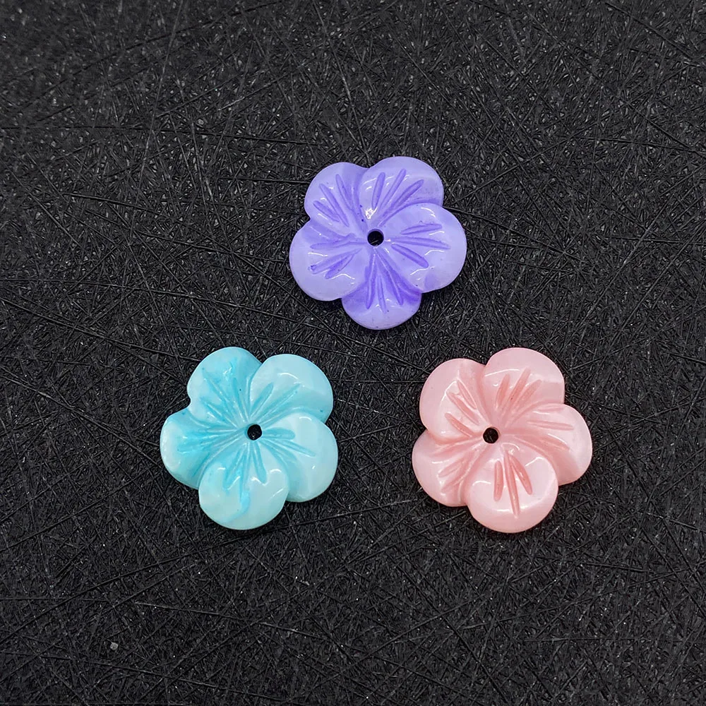 

High Quality 4pcs Natural Carved Pearl Shell cherry Daisy Beads for DIY Fashion Jewelry Beads Jewelry Making Pandora Charms