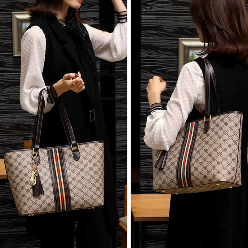 

2022 New Fashion Women Tote Bag Casual Leather Women's Handbags Versatile Totes Shoulder Bag Female Tassel Ladies Hand Bags