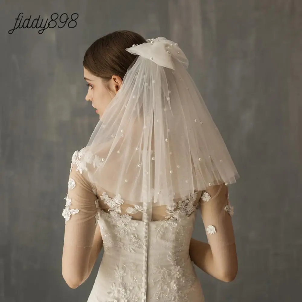 

Элегантная короткая свадебная вуаль 2020, жемчужный бант для невесты, двухслойная Свадебная Тюлевая Фата с расческой, свадебные аксессуары, в...