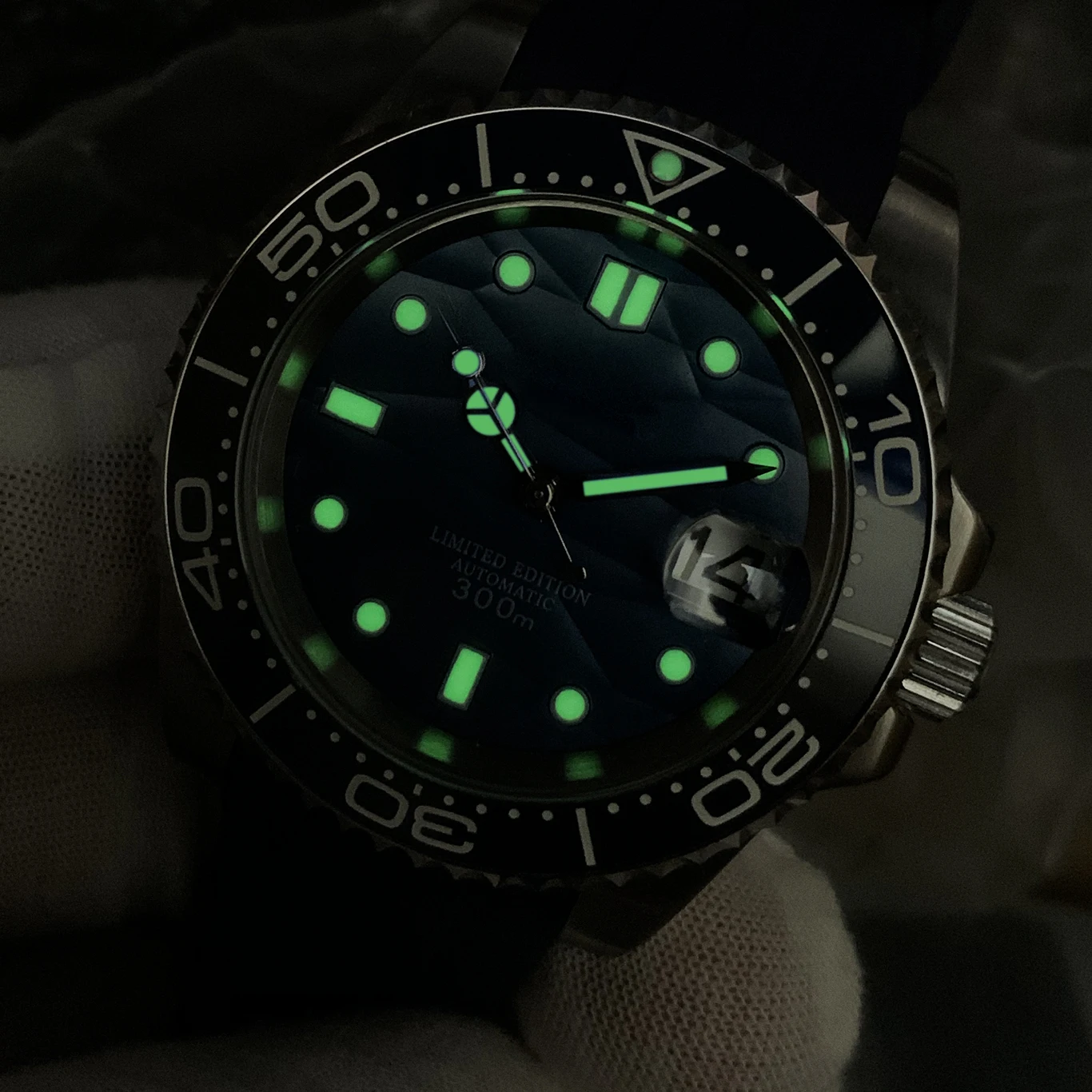 

Watch Mens Mechanical Automatic NH35 Japan Luminous Sapphire Glass Stainless Steel Case Custom Mod Blue Ocean 40mm Rubber Strap