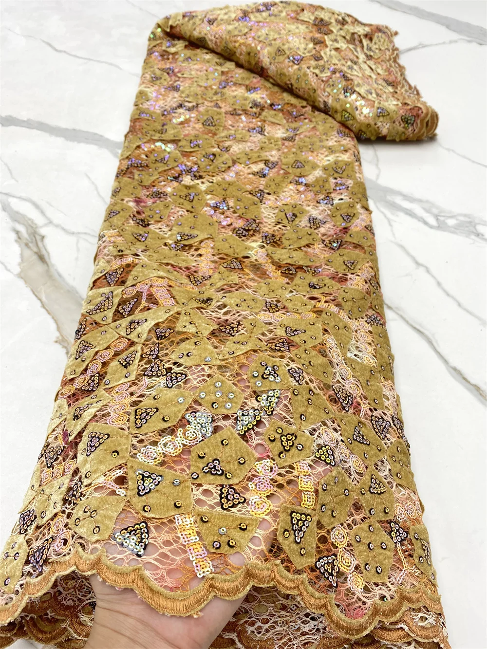 

Бархатная Высококачественная африканская французская кружевная Корейская сетчатая ткань Мягкая Блестящая Тюль Кружева пайетки нигерийск...