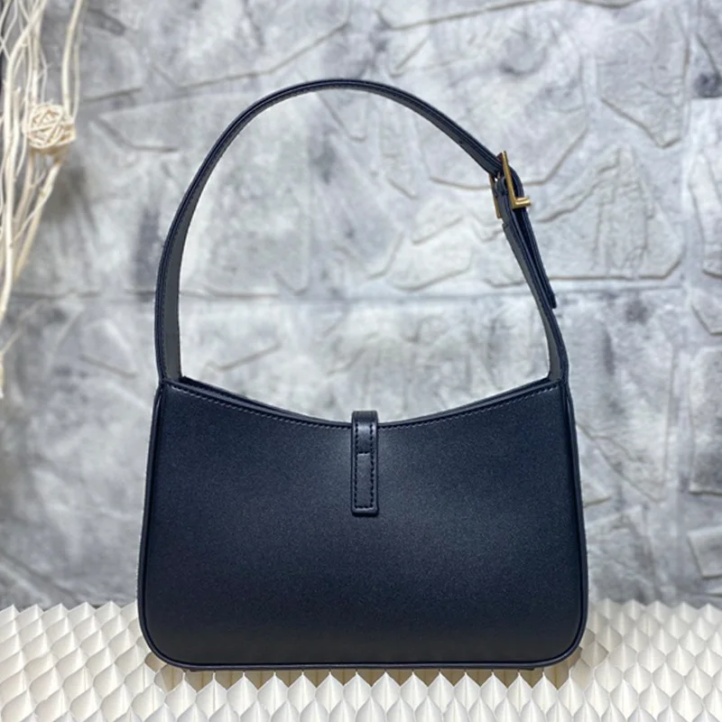 

Design retro crocodile pattern large-capacity leather underarm bag ladies new fashion all-match multi-function shoulder bag