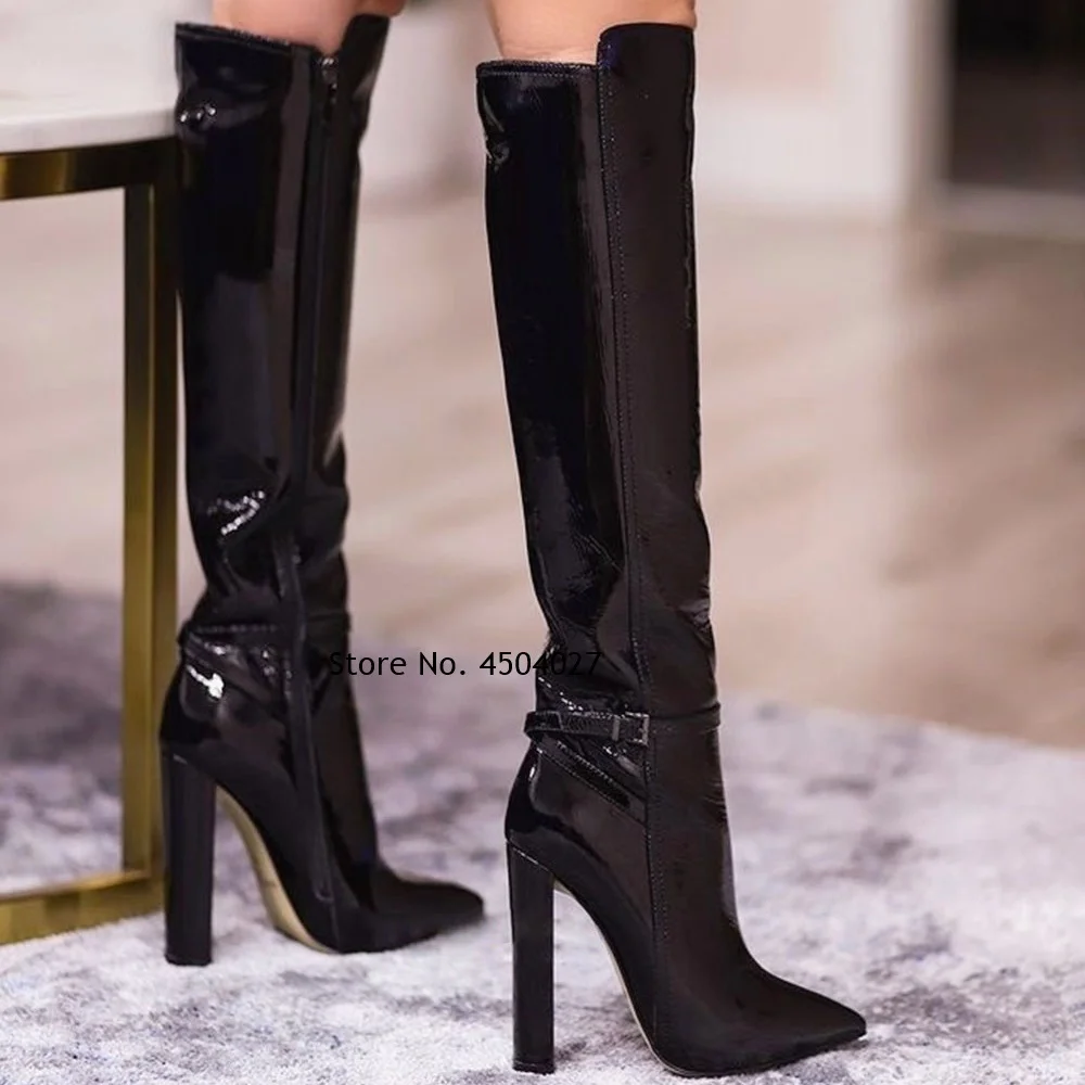 

Сапоги до колена из черной зеркальной кожи на массивном каблуке, с острым носком, с пряжкой и ремешком на щиколотке, длинные сапоги из лакированной кожи