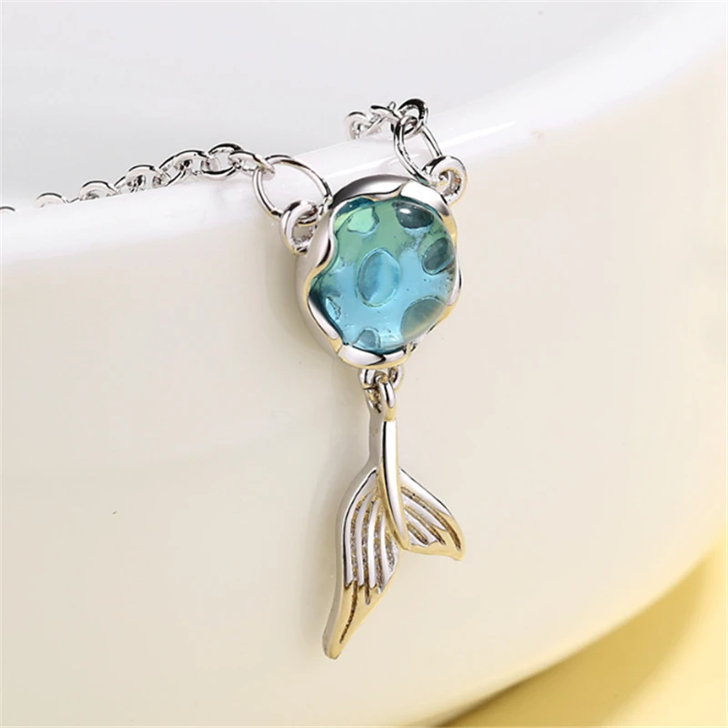 Женское Ожерелье с голубым камнем украшенное кристаллами | Украшения и