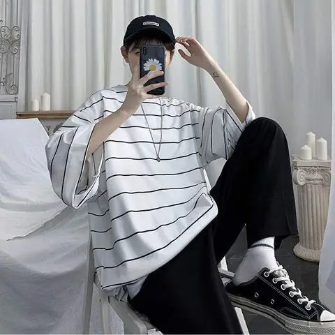 

Striped short sleeve men's summer quarter sleeve T-shirt for boys