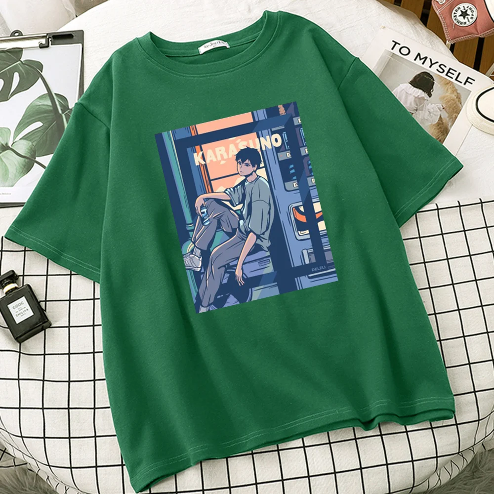 Женская футболка с коротким рукавом круглым вырезом и