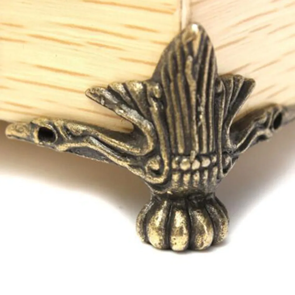 

4PCS 40x30mm Antique Wood Box Feet Leg Corner Protector Triangle Rattan Carved Decorative Bracket For Furniture Hardware