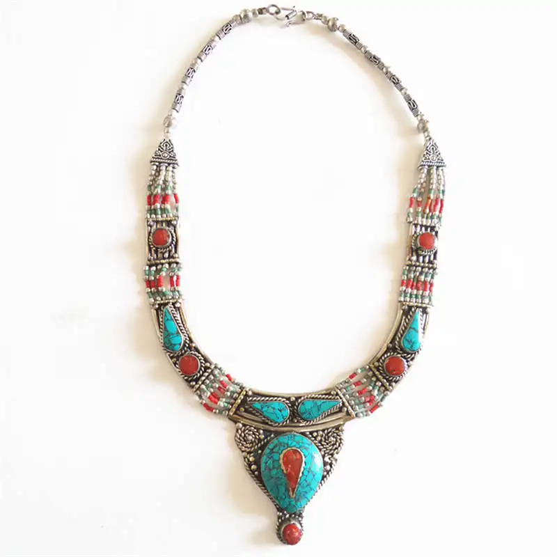 Непальское ожерелье инкрустированное разноцветным камнем индийская медная