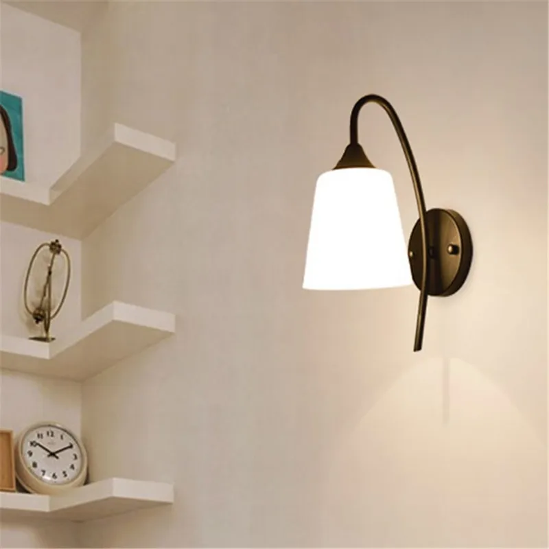 Настенный светильник в Северном европейском и американском стиле современный