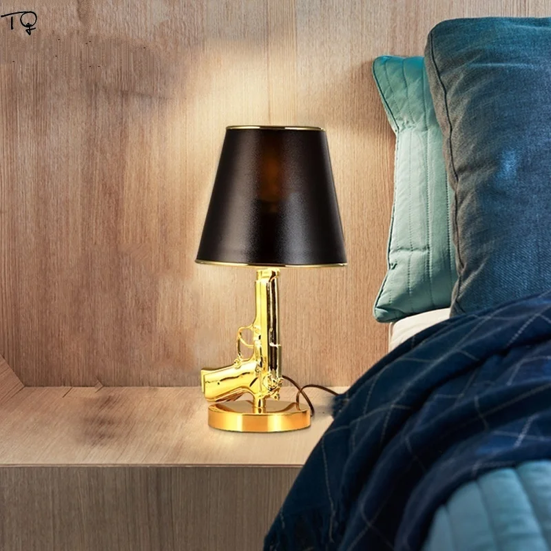 Светильник Настольный светодиодный золотистый в скандинавском стиле