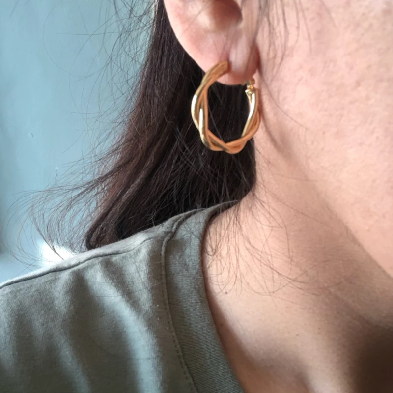 

Punk Style Thick Small Hoop Earrings For Women Gold Silver 2Colors Metal Round Big Hoops Earrings Statement Jewelry 2021