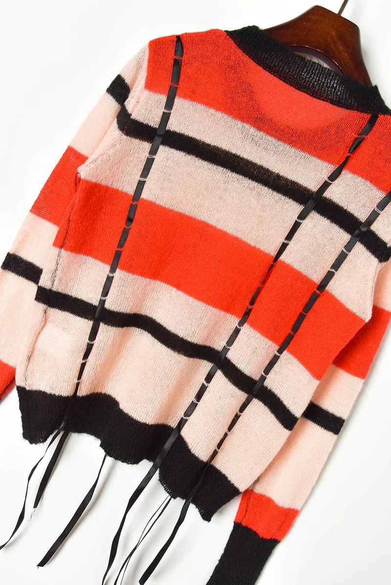 Женский мохеровый свитер осенний с вырезом лодочкой и длинным рукавом полосатые