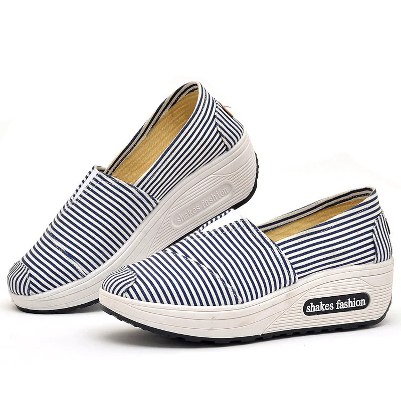 Женские кроссовки на массивной подошве повседневные холщовые высокие платформе