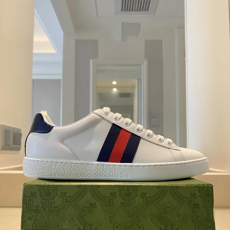 

2021 высококачественные кожаные маленькие белые туфли на плоской подошве, женская обувь с вышивкой, обувь для влюбленных, мужская повседневн...