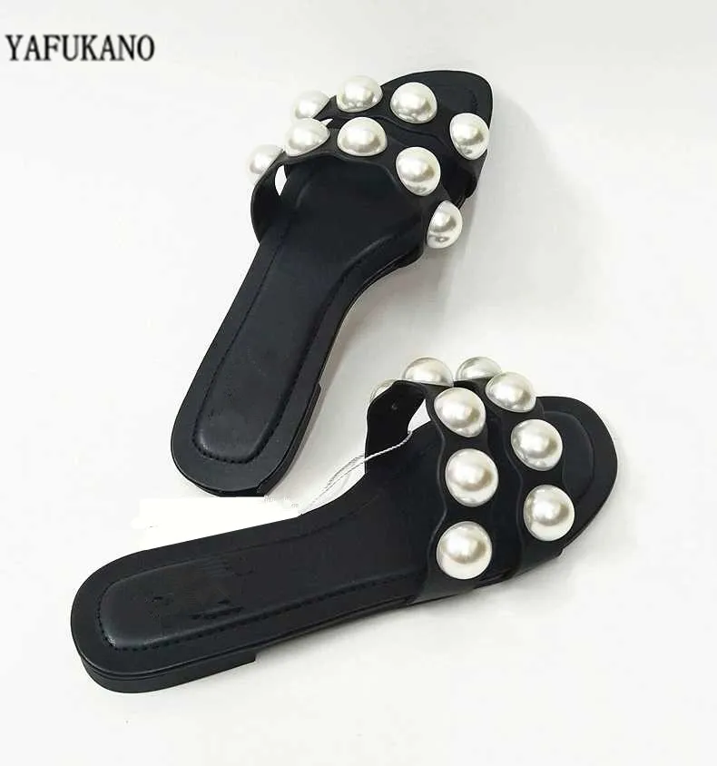 Женские шлепанцы с жемчугом летние повседневные на плоской подошве пляжные