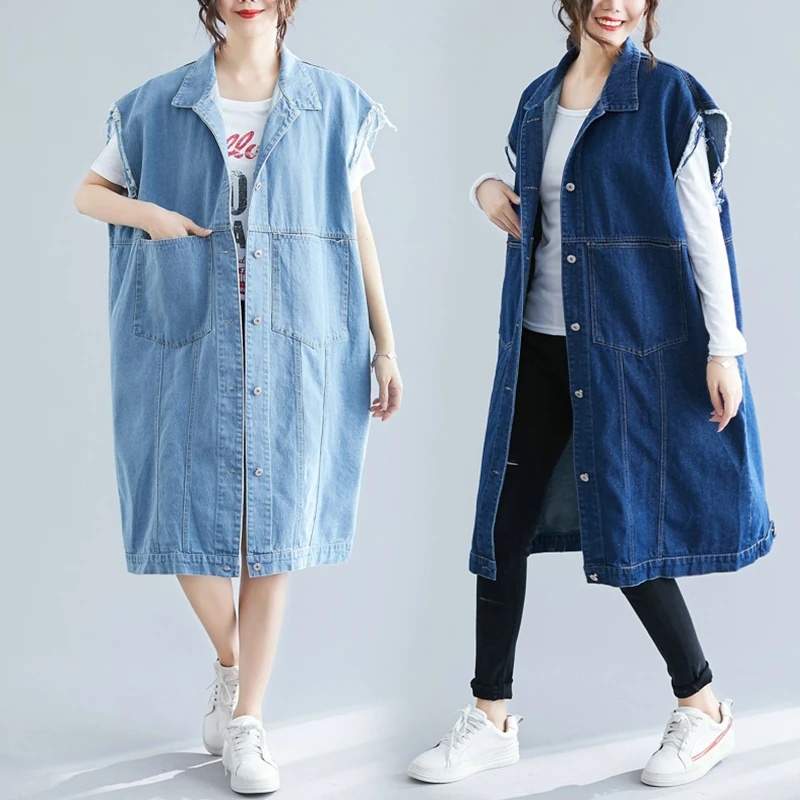 

Женская джинсовая ветровка средней длины, без рукавов, с бахромой