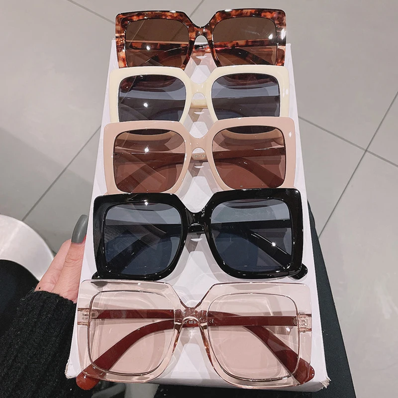 

Vintage Oversized Square Thick Frame Sunglasses For Women New Fashion Elegant Sexy Pink Gradient Sun Glasses Female Uv400 Shades