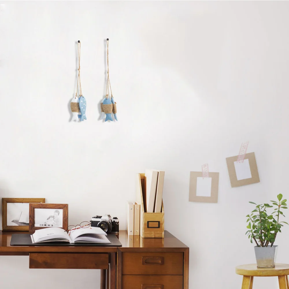

2pcs Small Fish String Pendant Wooden Fish Sea Pendant Wall Hanging Decor for Kindergarten Home