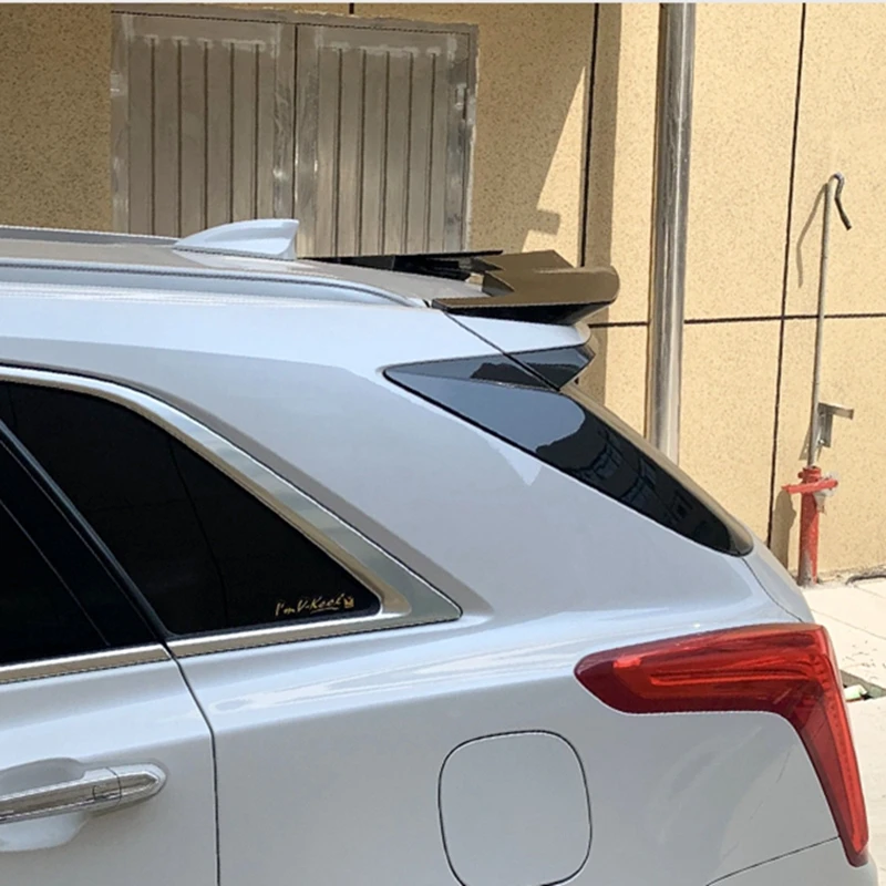 Чехол из АБС-пластика с имитацией углеродного волокна и цвета на заднем крыле для