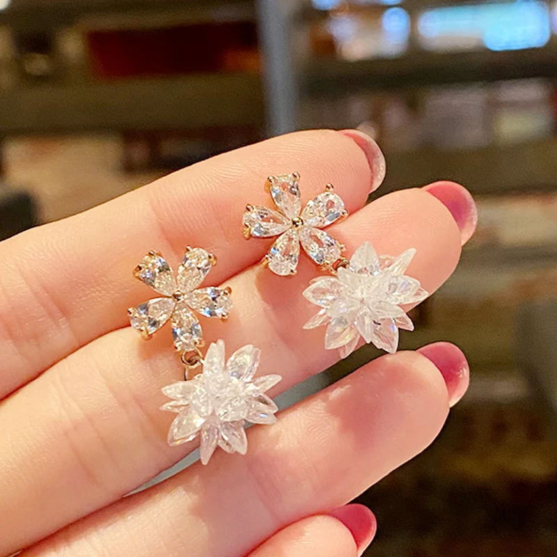 

6 Styles Korean Daisy Flower Bridal Stud Earrings For Women Fashion Zircon Sunflower Tassel Pendant Wedding Jewelry Lady Gifts