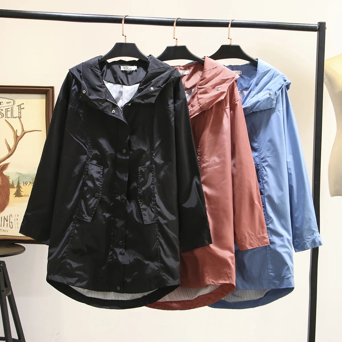 Женский весенний плащ женская верхняя одежда с капюшоном большие размеры Casaco