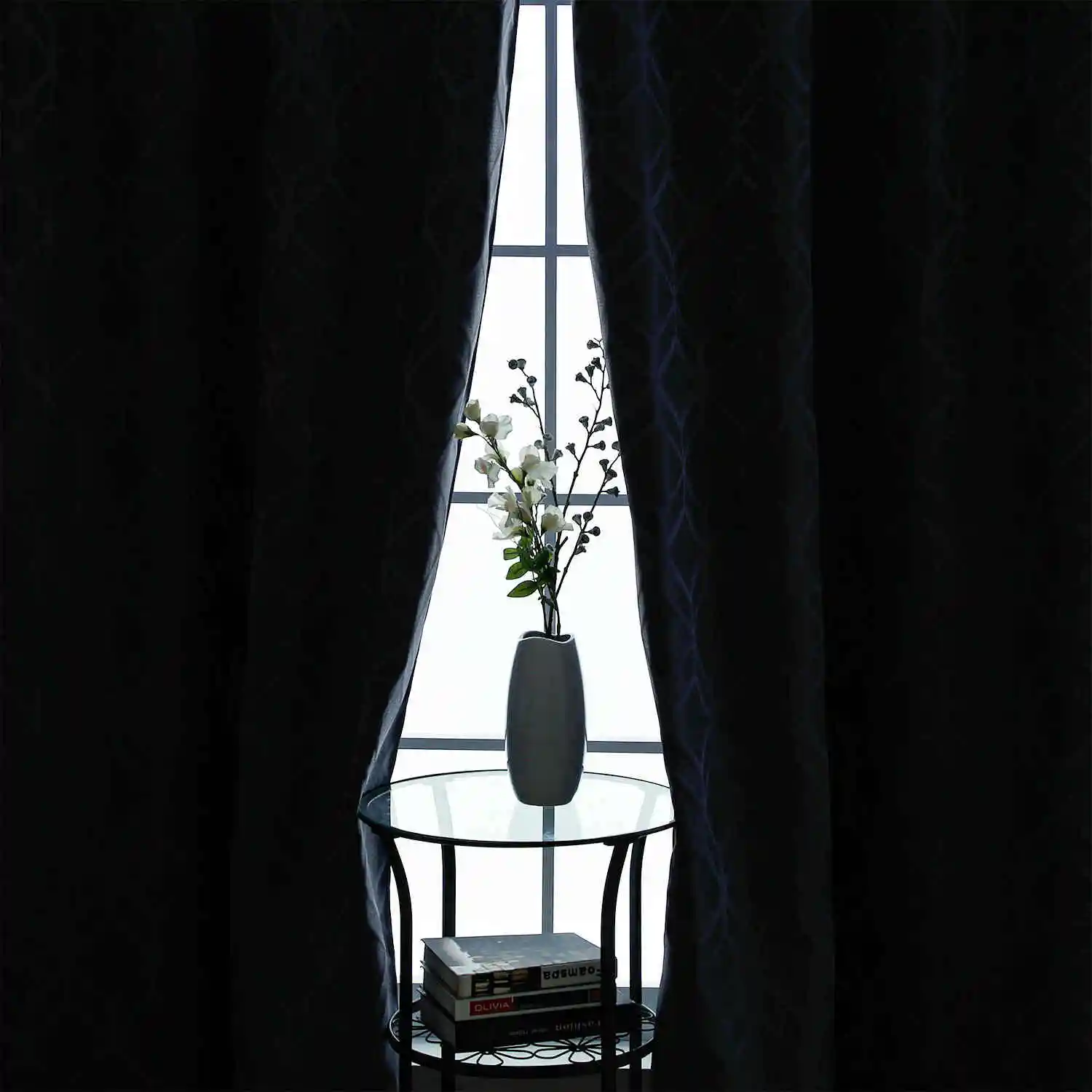 Затемняющие шторы с геометрическим рисунком Элегантные плотные