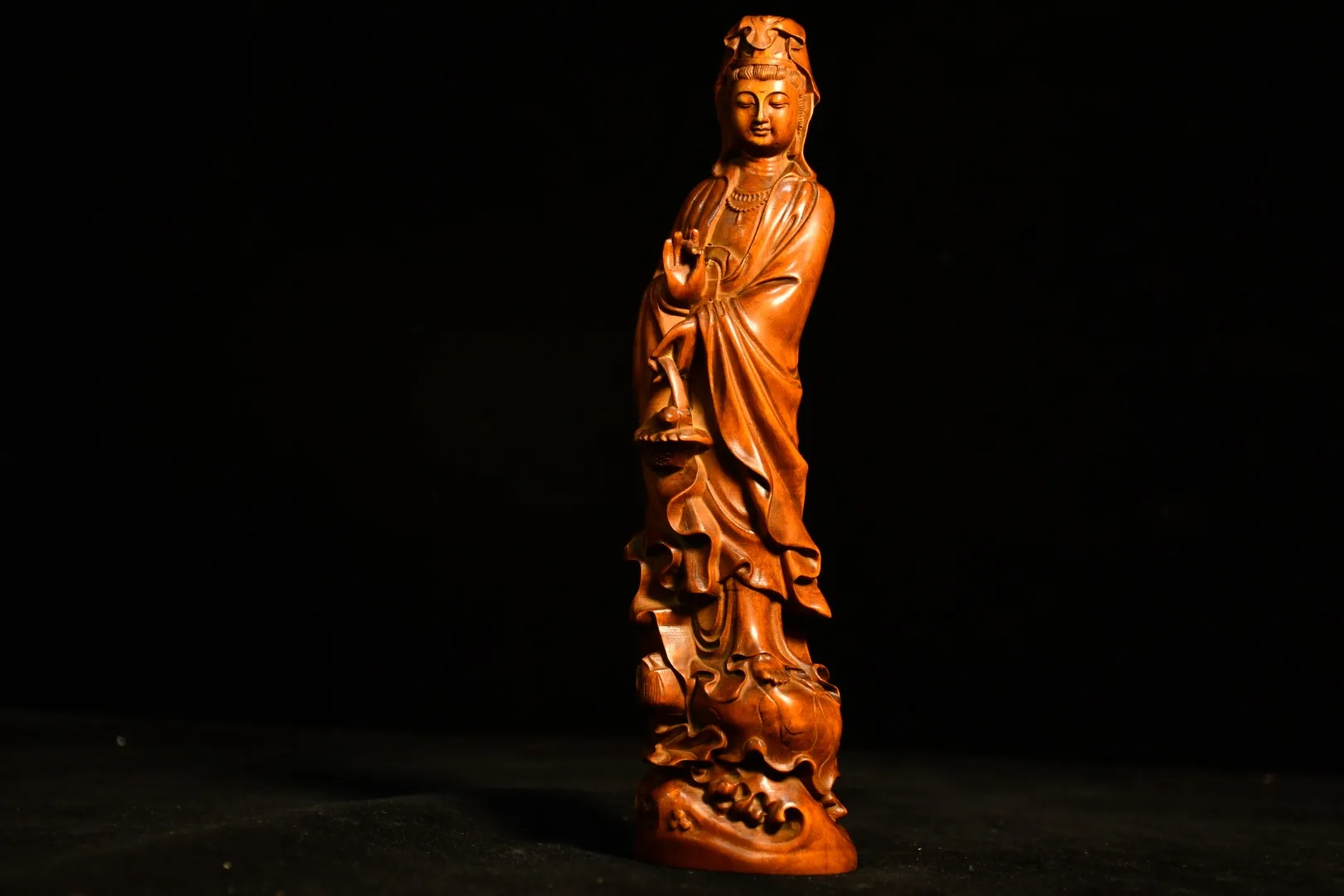 

9"China Lucky Old Boxwood Hand-carved Carry bamboo basket Guanyin Bodhisattva Statue Standing Buddha Office Ornaments Town House