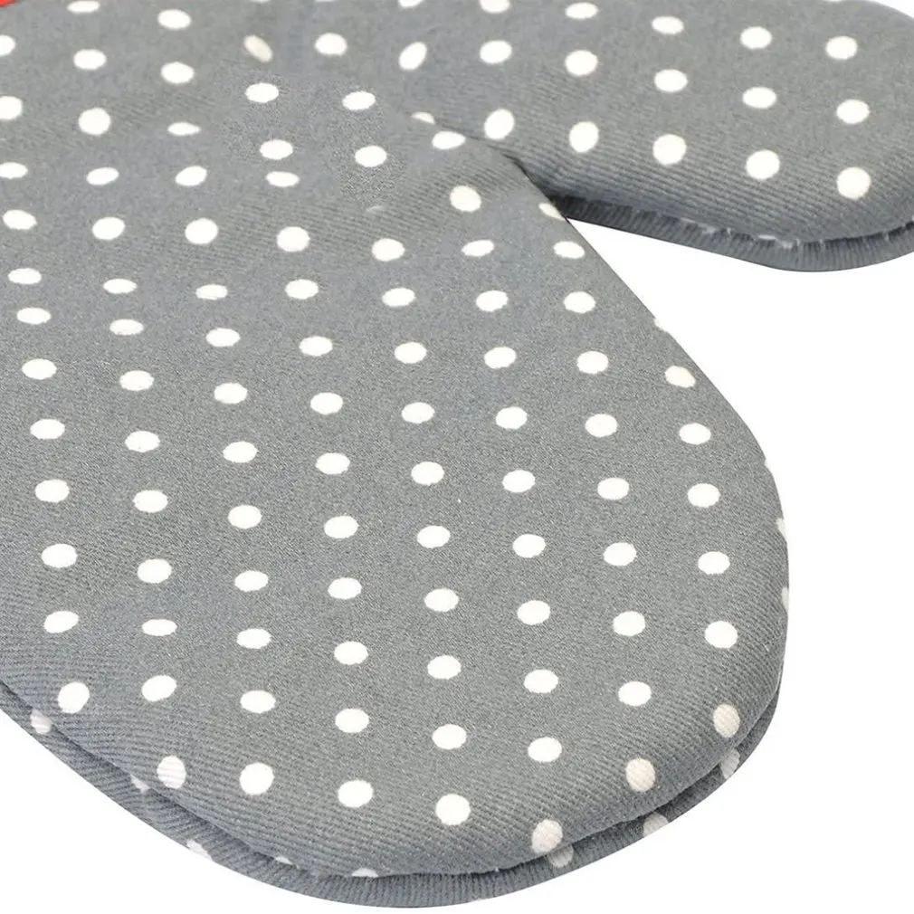 

A Pair Heat Resistant Gloves Red Bow Heat Resistant Gloves Printing Thickening Microwave Oven Kitchen Barbecue Gloves