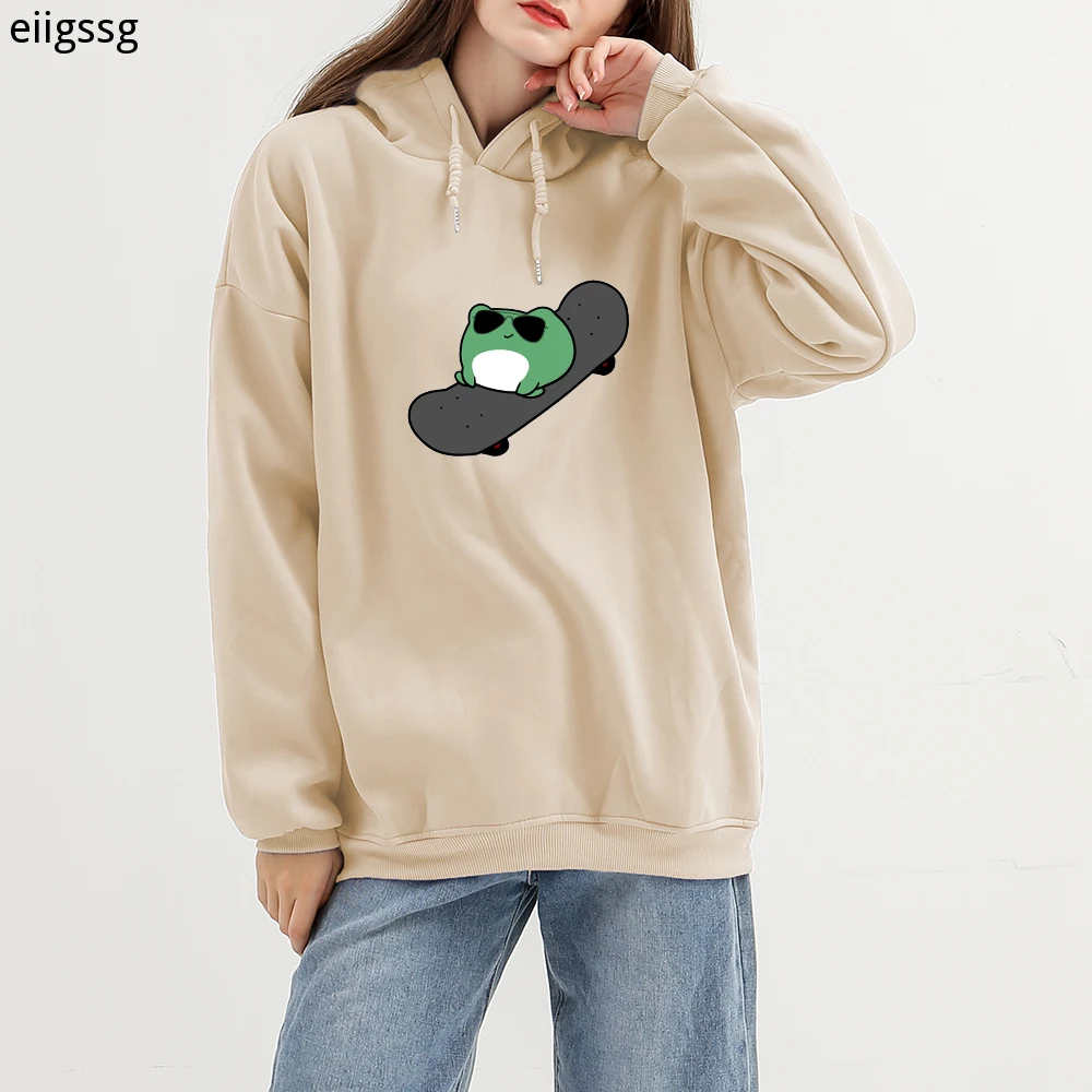 

Goth Frog on Skateboard Hoodie Women Oversized Harajuku 90s Aesthetic Sweatshirt for Girls Warm Cute Hooded Casual Loose Clothes