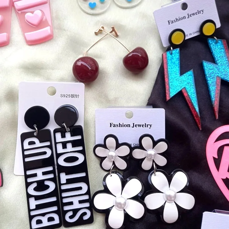 

2021 New Fashion Creative Funny Geometric Heart Rainbow Hamburger Stud Earrings For Women Students Holiday Pendant Jewelry