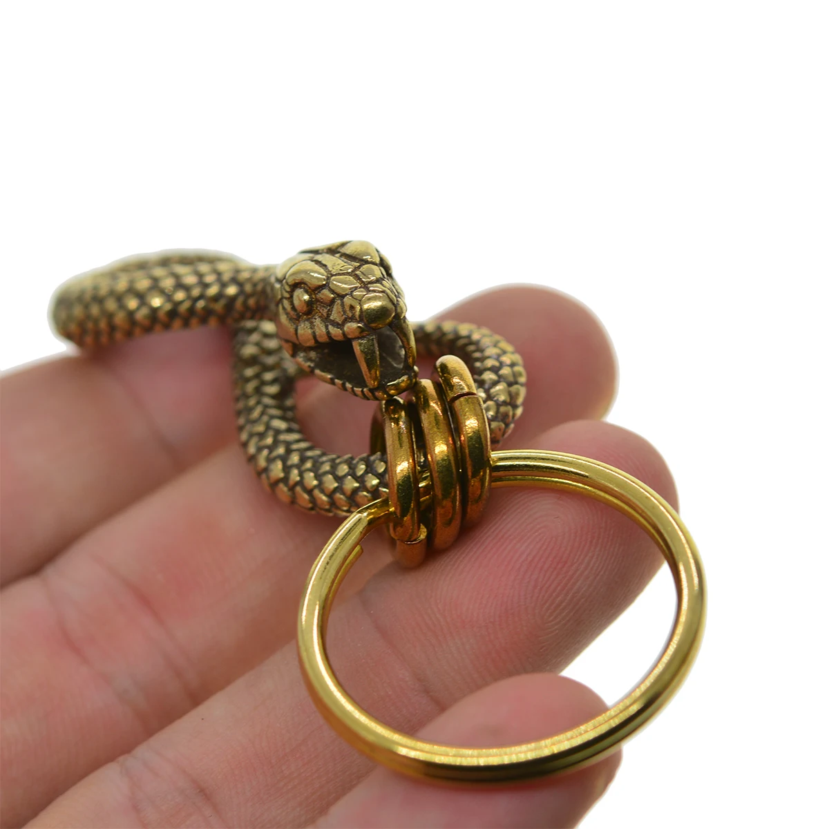 Супертонкие Ретро брелки в стиле панк Хэллоуин из твердой латуни 3D Кобра наджа