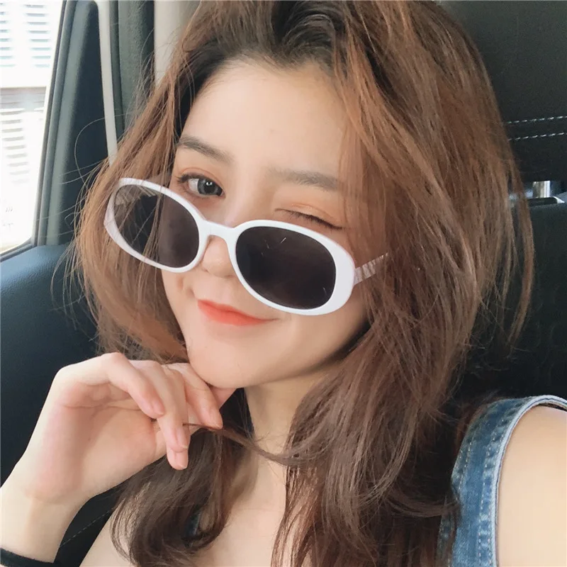 

Fashion Style Oval Sunglasses Women Vintage Retro Round Frame White Mens Sun Glasses Female Black Hip Hop Clear Glasses UV400
