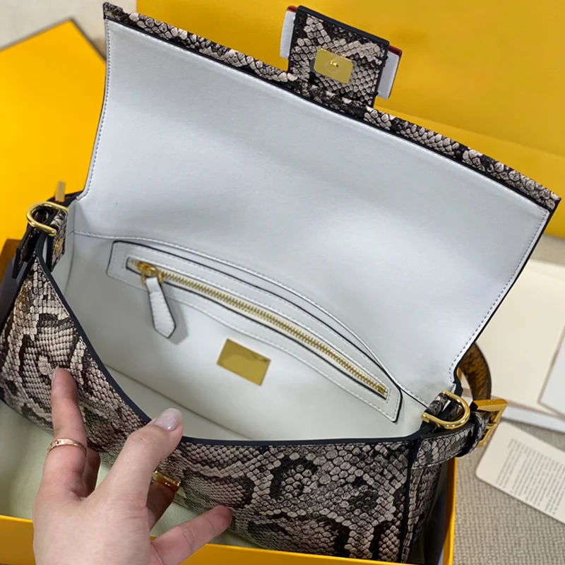 

Retro snake pattern large-capacity horizontal leather handbags ladies new fashion messenger bags all-match shoulder bags