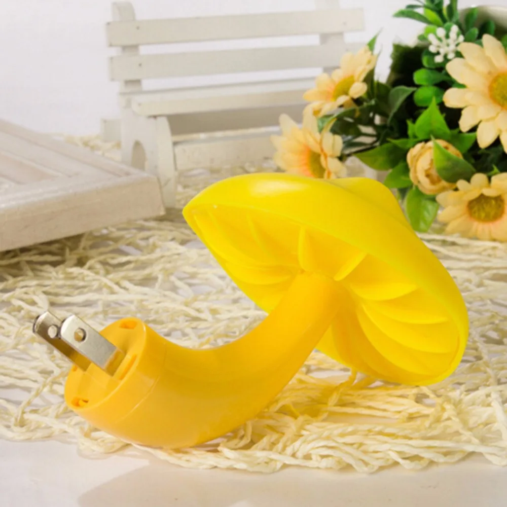 

110-220v 0.2w Warm Yellow Mushroom Night Light Home Bedroom Romantic Light-Controlled Sensor Wall Led Lamp For Kid US Plug