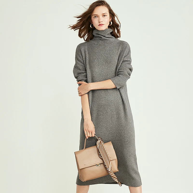 Осеннее женское трикотажное платье в рубчик с длинным рукавом свободное