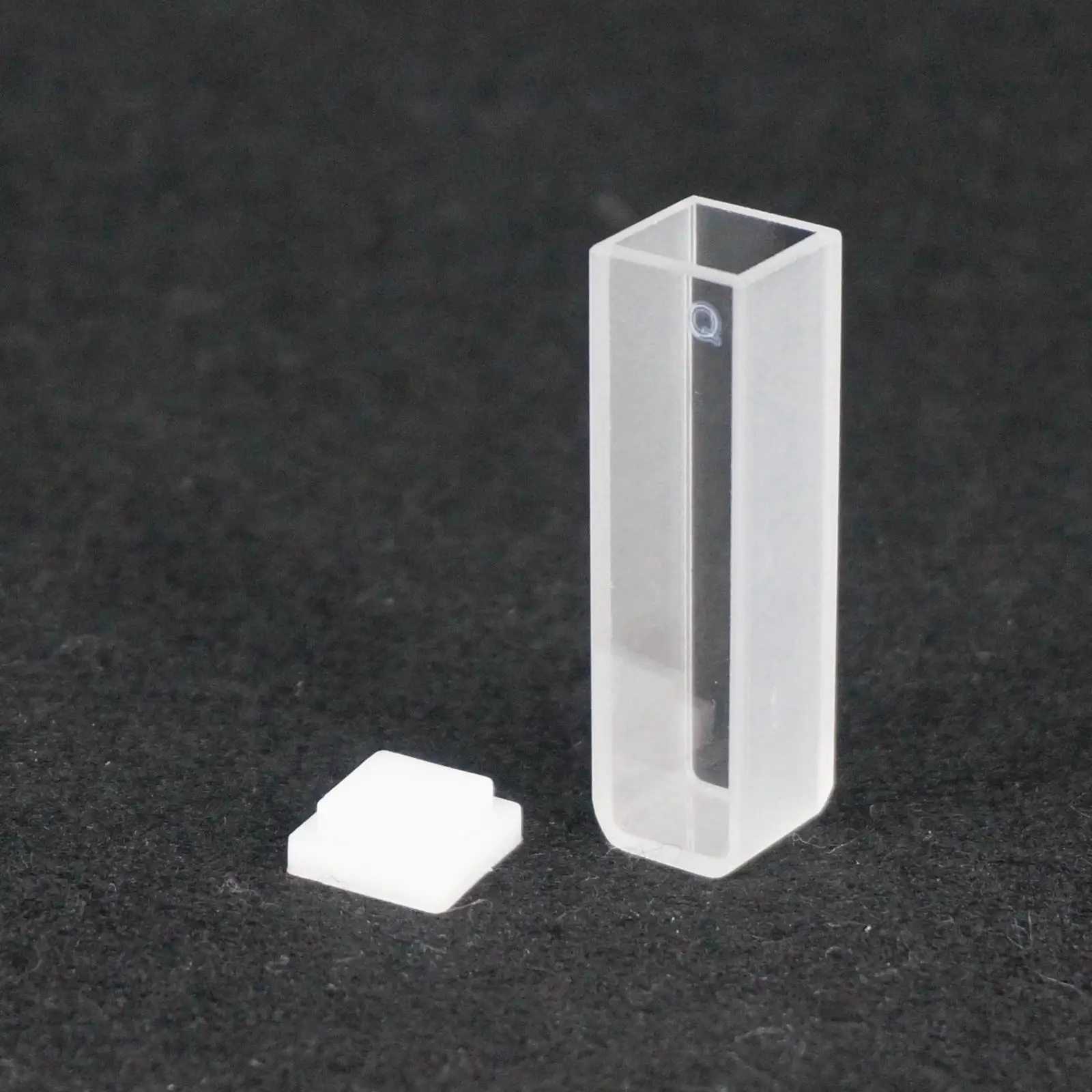 

2Pcs 10mm Path Length JGS1 Quartz Cuvette Cell With Lid For Spectrophotometers