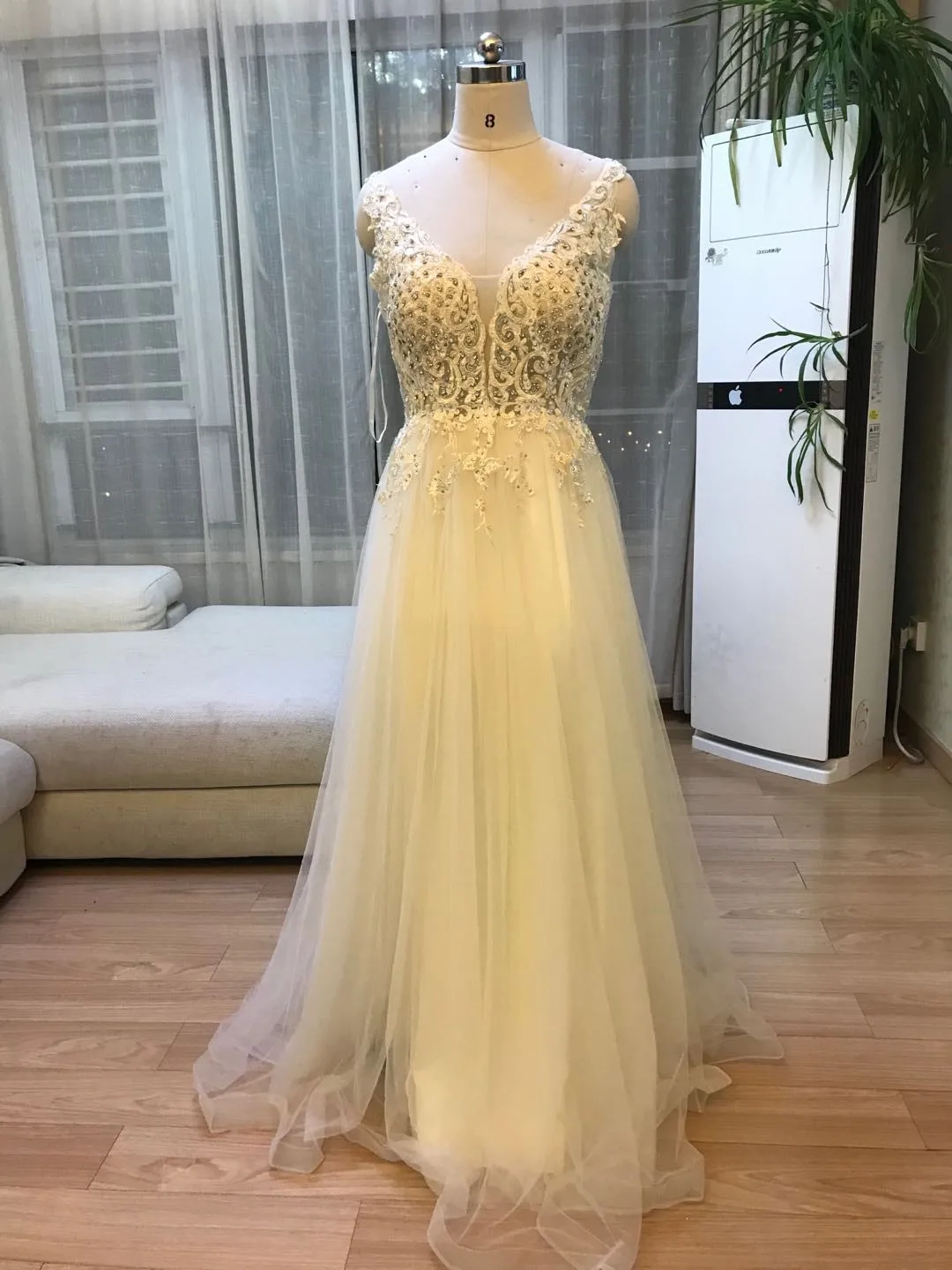 Stock Clean V Neck Soft Tulle High Quality Bead Prom Dress Crystal Lace Sexy Special Occasion Plus Size Prom Pageant Gowns