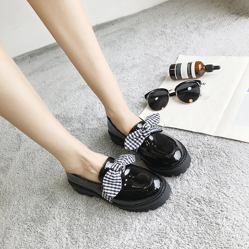 

2019 New Patent Leather Women Oxfords Platform Shoes Woman Flats Bow Knot Pearl Slip On Heels Brogues Creepers Ladies Loafers