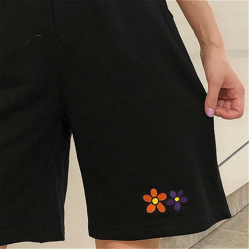 

Shorts Women Loose BF Unisex Couple Hipster Streetwear Trendy Korean Floral Embroidery Pocket All-match Summer Ladies Straight