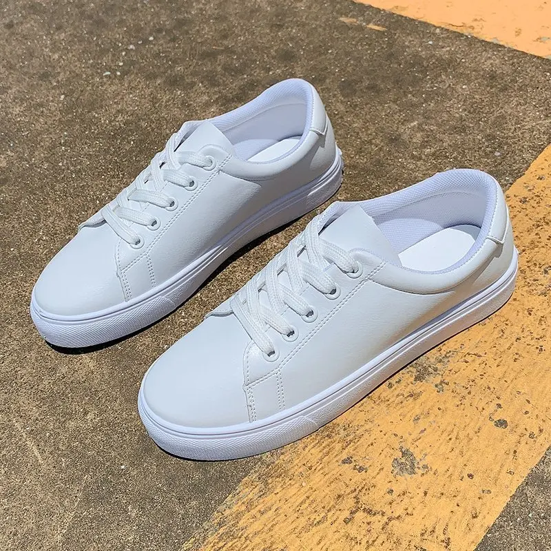 Новинка для студентов, однотонные женские туфли на плоской подошве, кожаные новые осенние кроссовки, удобная женская обувь на шнуровке Новинка для студентов, однотонные женские туфли на плоской подошве, кожаные новые осенние кроссовки, удобная женская обувь на шнуровке