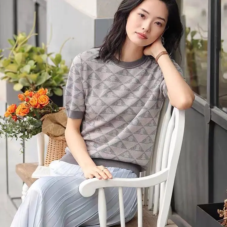 

Ice silk knitwear short sleeve women's Retro jacquard bright silk top summer loose round neck sweater grey base shirt thin