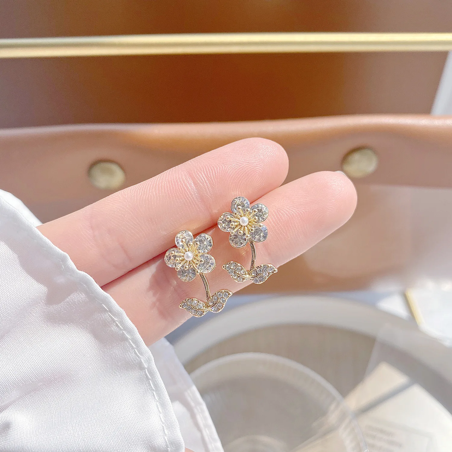 

14k Real Gold Plated Jewelry Exquisite Micro Inlay Zircon Flowers Small Earrings for Woman Holiday Daily Cute Simple Earring