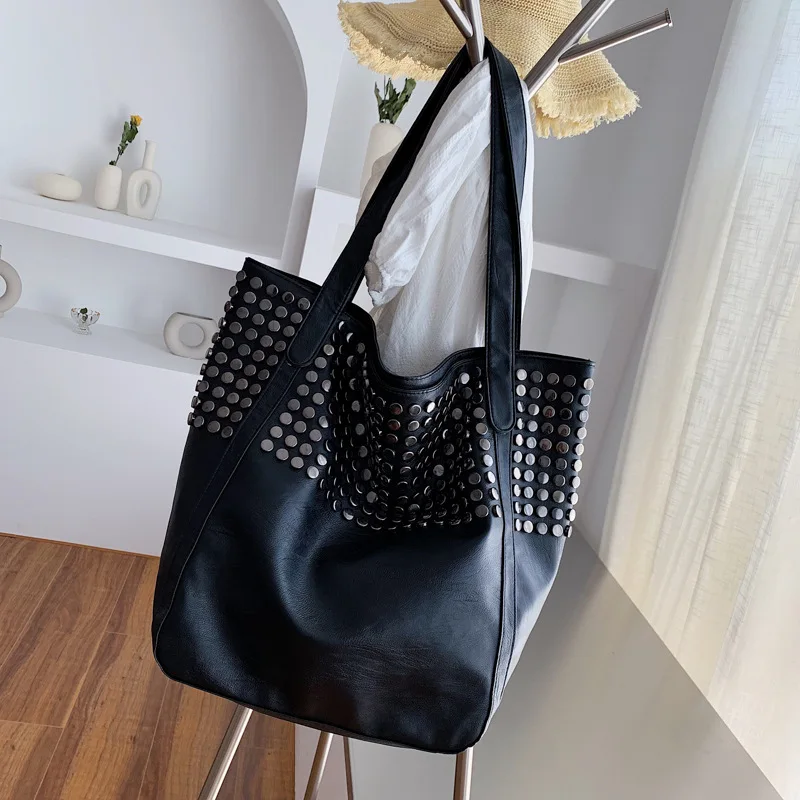 

2021 New Rivet Lock Chain Shoulder Messenger Bags European Fashion Female Square Bag Quality PU Leather Women's Designer Handbag