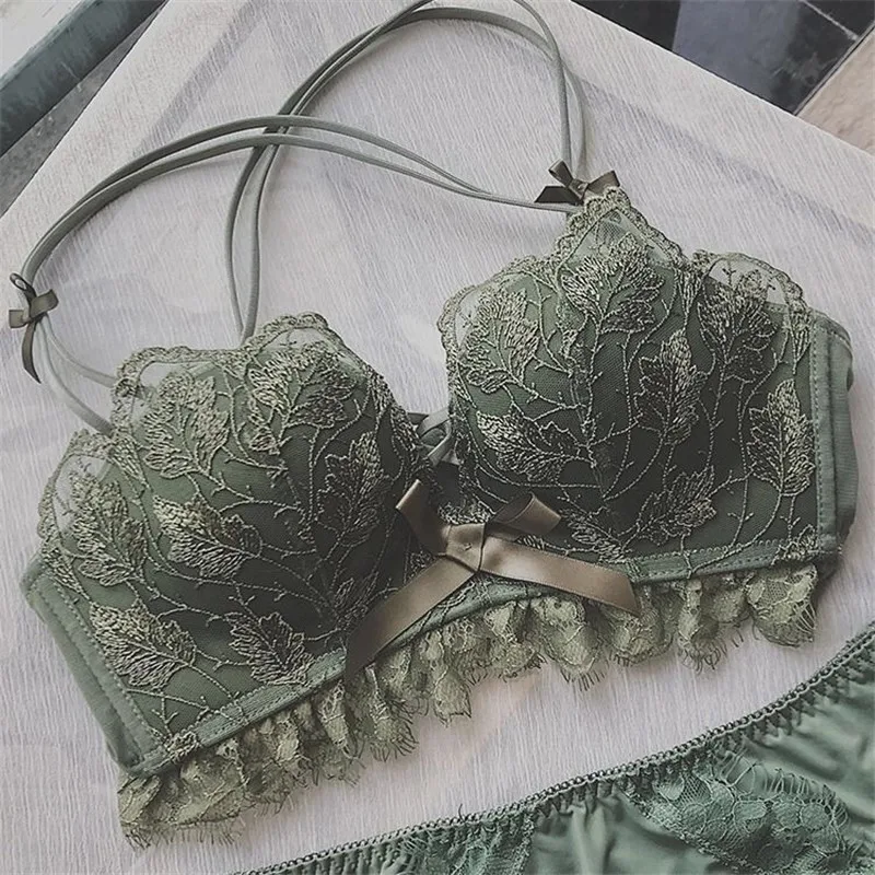 

New Bras For Women Sweet Sexy Lace Wireless Push Up Lingerie Fashion Bows Black Green Breathable Underwear Female Bra